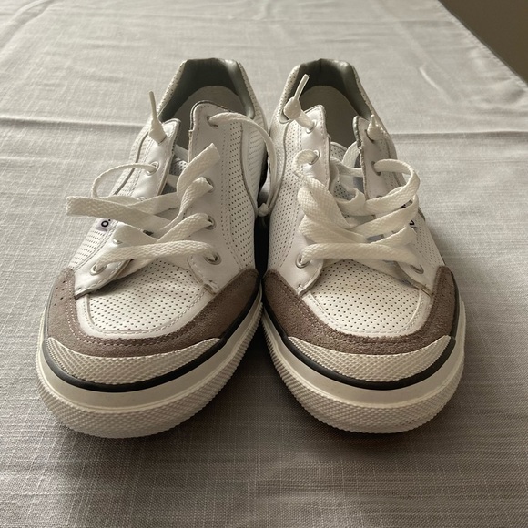 Umbro Sneakers - Picture 1 of 6